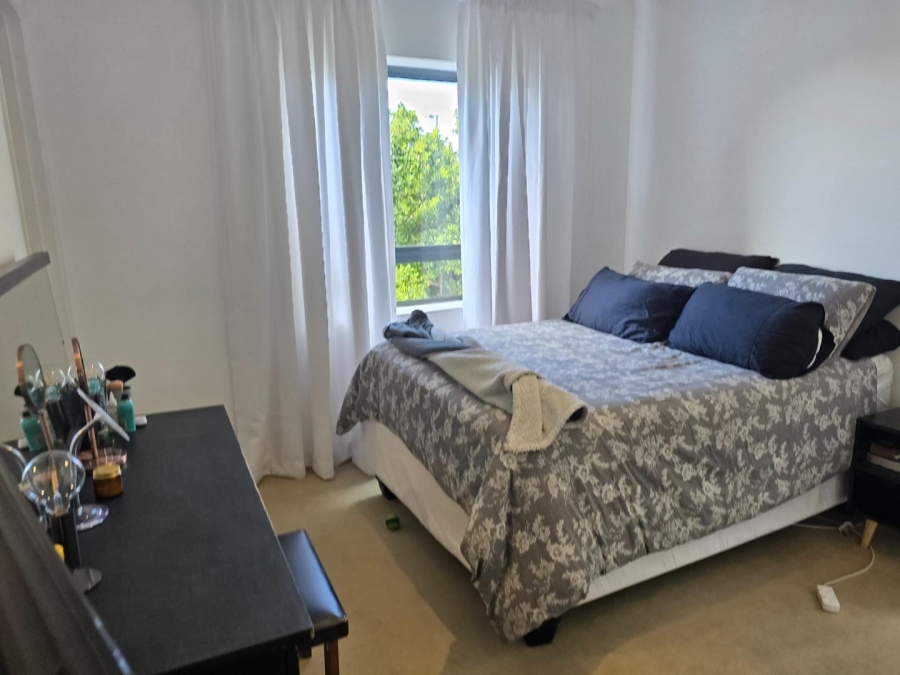 To Let 2 Bedroom Property for Rent in Vredehoek Western Cape